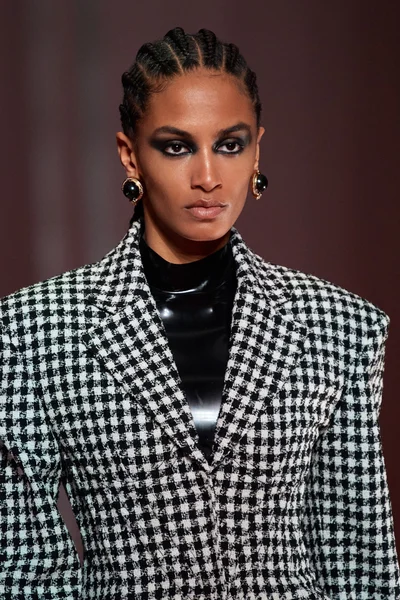 Look 60